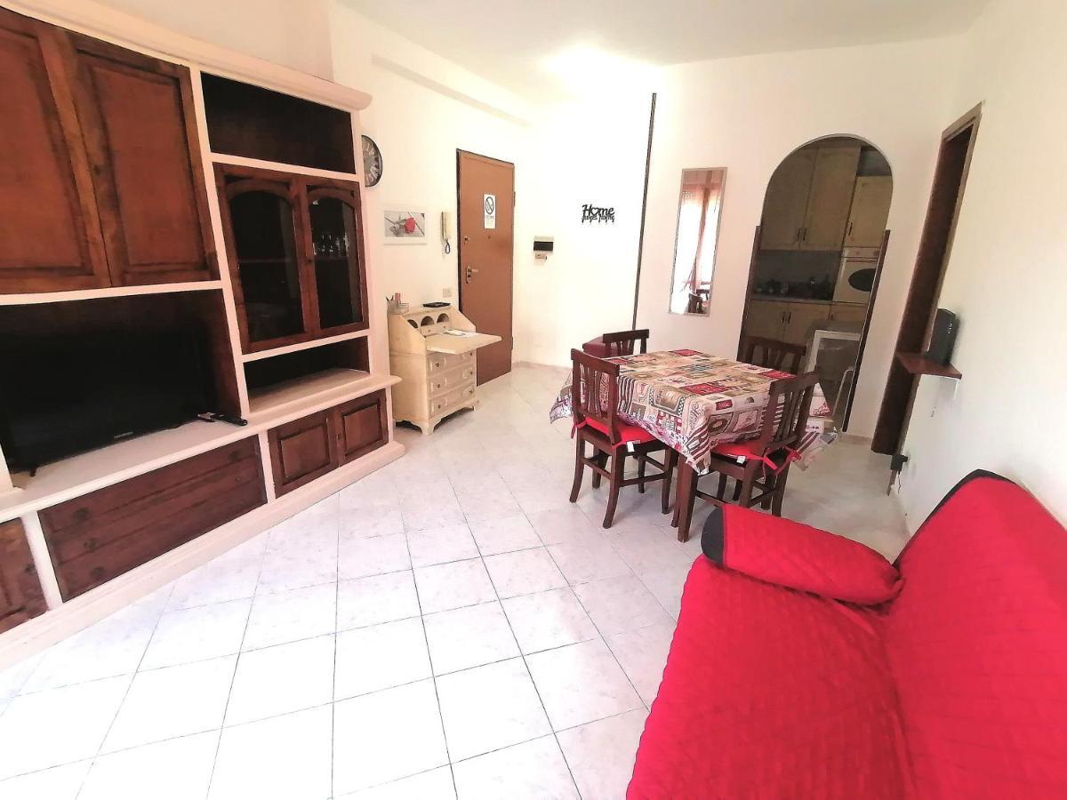 Marine Kiss Apartment Civitavecchia Bagian luar foto